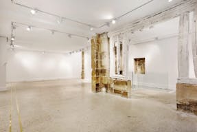 Amazing Pop Up Boutique in Le Marais - Image 1