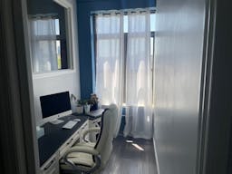 Modern Office Space in Astoria Queens ? Perfect for Meetings, Filming, or Therapy - Image 10
