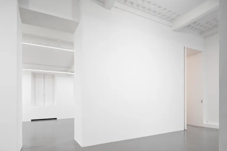 Bright Gallery in Le Marais - Image 2