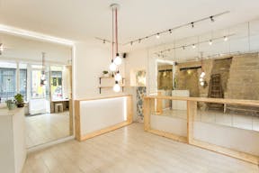 Chic Boutique in Montmartre - Image 0