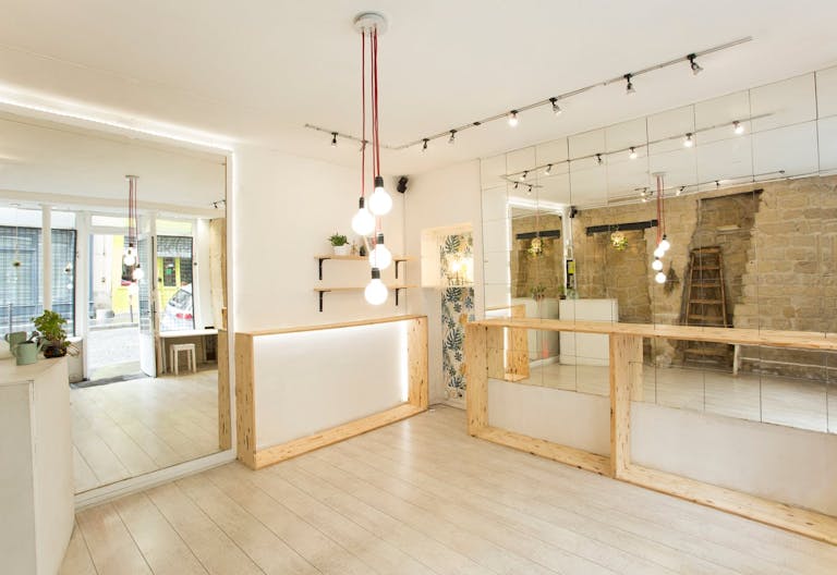 Chic Boutique in Montmartre - Image 0