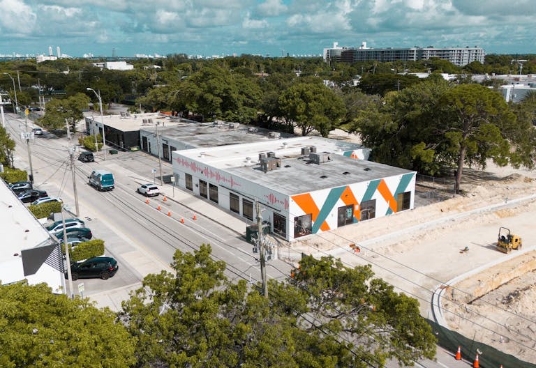 Luxury Art Basel Space in the Heart of Miami - ideal for event, office, retail, or showroom - Image 4