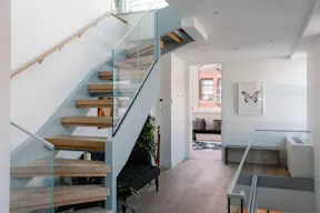 Sun-Drenched Soho Penthouse with Two Terraces - Image 15