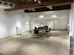 Showroom Place des Vosges au coeur du Marais sur cour class�e - Image 3