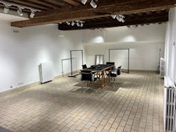 Showroom Place des Vosges au coeur du Marais sur cour class�e - Image 3