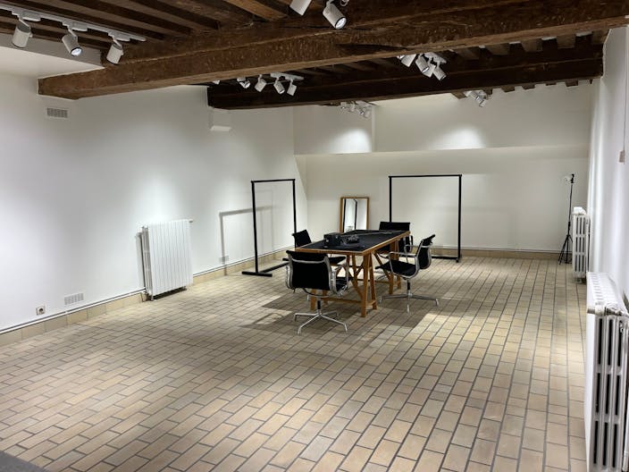 Showroom Place des Vosges au coeur du Marais sur cour class�e - Image 3