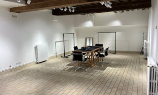 Showroom Place des Vosges au coeur du Marais sur cour class�e - Image 3