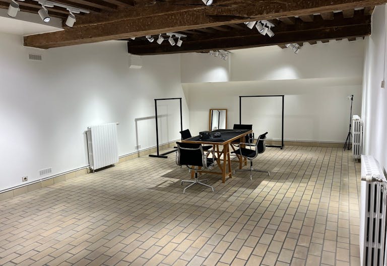 Showroom Place des Vosges au coeur du Marais sur cour class�e - Image 3