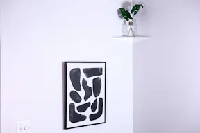 Chic and Luxury Stylist Studio Space - Image 5