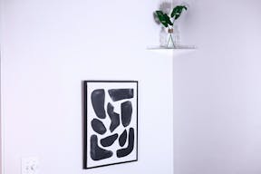 Chic and Luxury Stylist Studio Space - Image 5