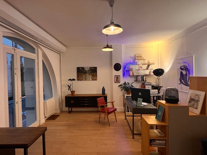 Jolie boutique avec deco soign�e et mobilier sympa a louer - Image 3