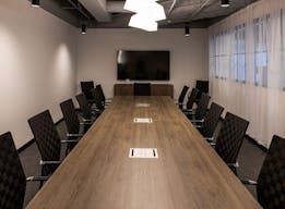 Unique 40,000 square-foot venue - Image 5