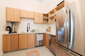 Beautiful, Light-Filled Historic Space in Downtown Tacoma - Image 4