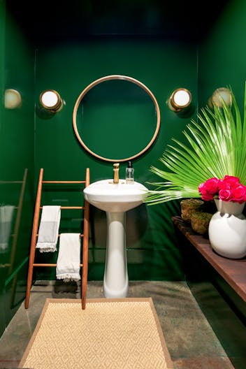 Luxury Lash Studio - Image 4