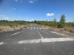 Décor/Lieu de tournage: Routes Privées - Image 0