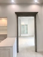 Beverly Hills Luxury Fashion Retail Showroom & Creative Space (North & West Showrooms) - Image 7