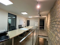 Atypical Space in the 10th arrondissement of Paris - Image 7