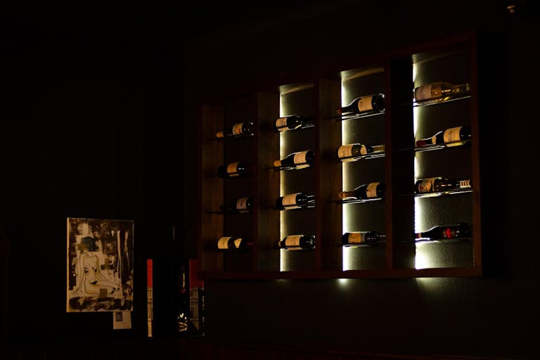 Balance wine bar and space for events - Image 4