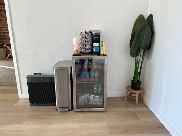 Pop-Up Space for Small Businesses (Meeting/Production Space) - Image 3