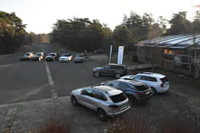 Espace de conférence ou de présentation avec amphithéâtre - Image 9