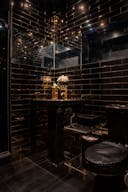 Classically Elegant Soho Duplex - Image 16