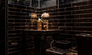 Classically Elegant Soho Duplex - Image 16