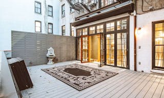 Stunning Mansion in West Village - Image 2