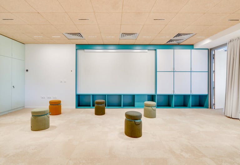 Salle cr�ative pouvant accueillir jusqu'� 35 personnes - Image 3