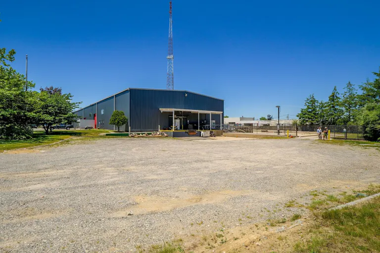 4000 SF of Storage or Cold Storage (Freezing) - Image 1