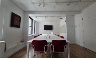 Spacious Conference Room on 5th Avenue - Image 1