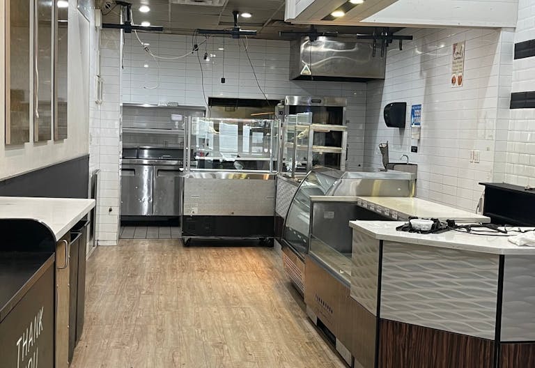 Modern Midtown Restaurant and Bar - Image 0