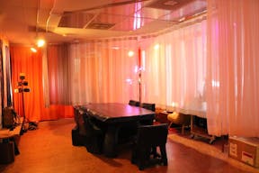 *New* Vibrant Silverlake Flex Space for Meetings, Workshops & Small Pop-Ups - Image 10