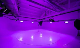 Olympic 3 - Large White Cyc Wall with Car Turntable - Image 8