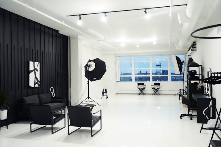 Elegant Loft Studio Downtown Brooklyn - Image 2