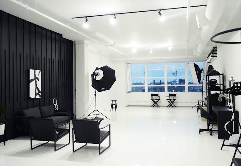 Elegant Loft Studio Downtown Brooklyn - Image 2