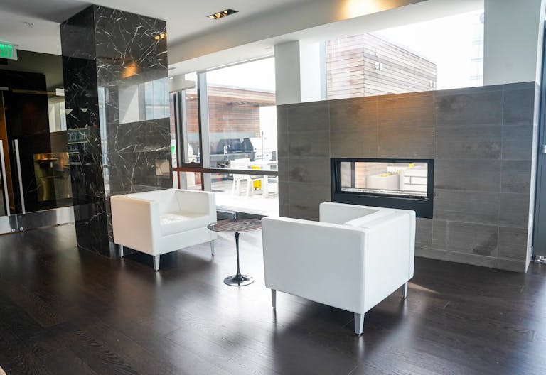 Studio in Rosslyn, VA - Image 1