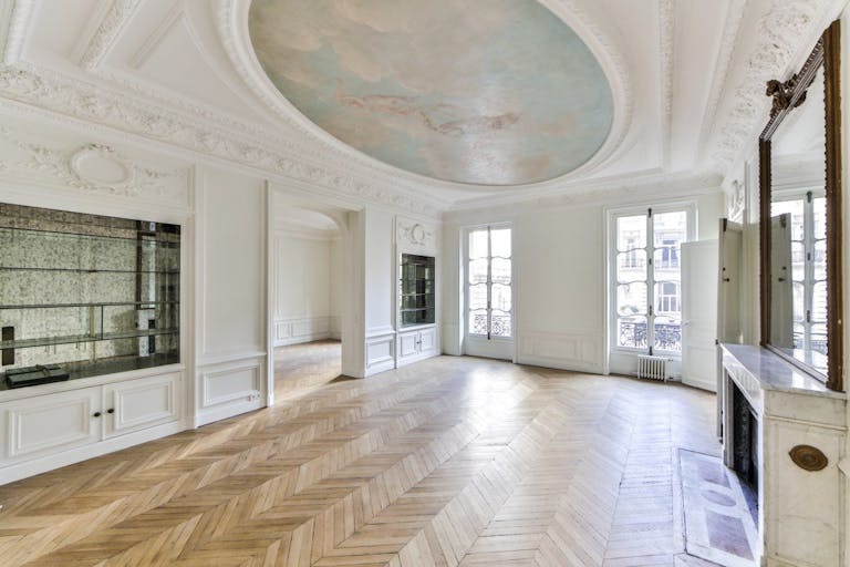 Gorgeous Space Near Monceau Park - Image 0