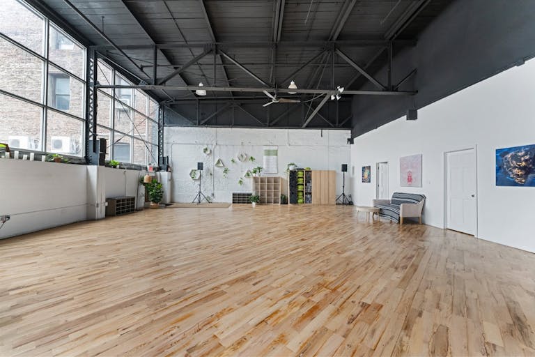 A Real Brooklyn ?: 4,400 Sq Ft Loft in DUMBO with Hardwood Floors, High Ceilings, Natural Light, and Premium Sound & Lighting?Perfect for Any Event! - Image 4