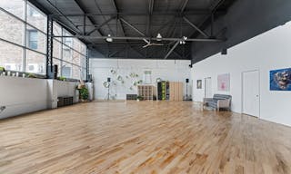 A Real Brooklyn ?: 4,400 Sq Ft Loft in DUMBO with Hardwood Floors, High Ceilings, Natural Light, and Premium Sound & Lighting?Perfect for Any Event! - Image 4