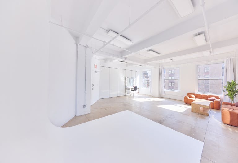 16B Manhattan Showroom & Meeting rental space - Image 4