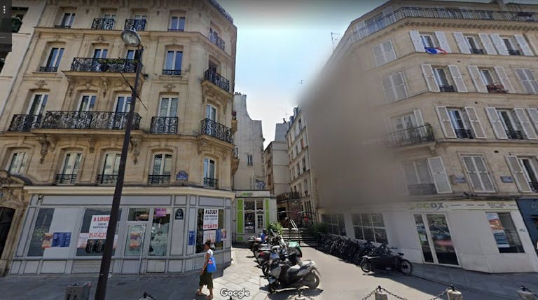 Corner Boutique in Rivoli - Image 1