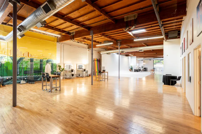 Silver Lake Meeting Space - Photography studio - Image 2