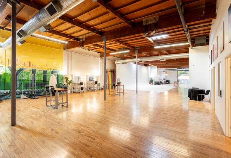 Silver Lake Meeting Space - Photography studio - Image 2