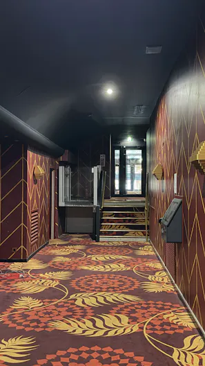 Unique 280 sqm Event & Showroom Space near Champs-Élysées - Image 3