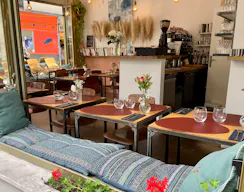 RESTAURANT EQUIPE EN PLEIN COEUR DU 11 EME - Image 1