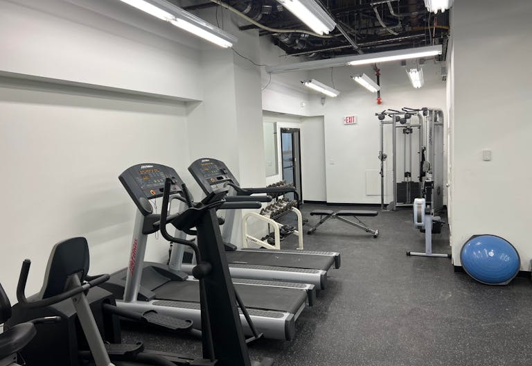 24/7 Private Gym Space w/Showers in Center City - Image 1