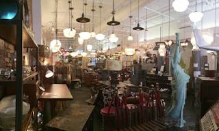 Retail venue on Bowery - Image 9