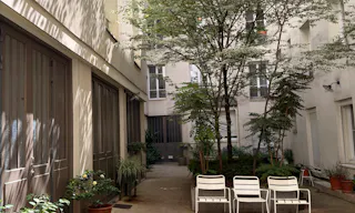 Atelier d’artiste moderne et industriel à Paris - Image 8