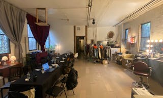 Beautiful and Versatile Open Loft Studio - Image 10