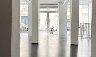 Spacious Gallery Space in the Haut Marais - Image 4